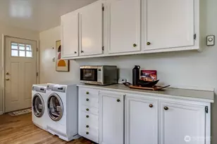 14043 Burke Ave N, Seattle, WA 98133 - Photo 9