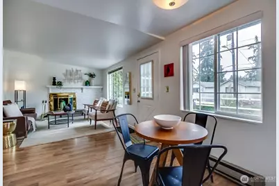 14043 Burke Avenue N, Seattle, WA 98133 - Photo 7