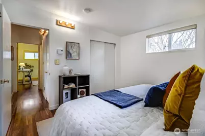 14043 Burke Avenue N, Seattle, WA 98133 - Photo 17