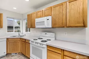 15107 Carter Loop SE, Yelm, WA 98597 - Photo 5