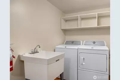 525 W Prospect Street #A, Seattle, WA 98119 - Photo 23