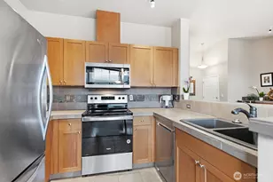 23420 SE Black Nugget Rd, Issaquah, WA 98029 - Photo 9