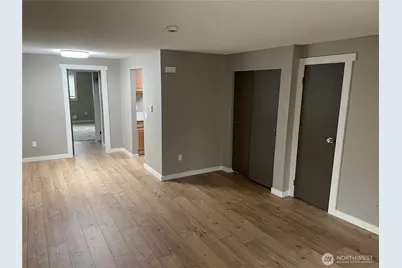 517 Burnett Avenue S #1, Renton, WA 98057 - Photo 3