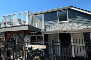 517 Burnett Ave S, Renton, WA 98057 - Photo 1