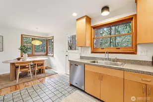 18007 49th Pl NE, Lake Forest Park, WA 98155 - Photo 7