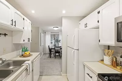 24705 12th Avenue S, Des Moines, WA 98198 - Photo 13