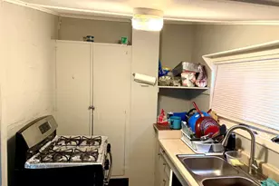 11040 11th Ave SW, Seattle, WA 98146 - Photo 7