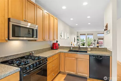 11017 Villa Rosa Lane, Mukilteo, WA 98275 - Photo 15