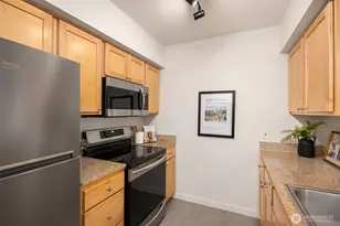 300 High School Rd NE, Bainbridge Island, WA 98110 - Photo 15