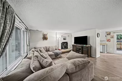 203 S 357th Street, Federal Way, WA 98003 - Photo 7