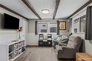 203 S 357th St, Federal Way, WA 98003 - Photo 13