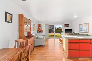 321 S 3rd St, Chelan, WA 98816 - Photo 3