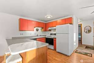 321 S 3rd St, Chelan, WA 98816 - Photo 9