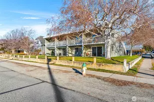 321 S 3rd St, Chelan, WA 98816 - Photo 23