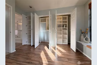 3217 E Madison Street, Seattle, WA 98112 - Photo 17