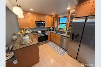 3217 E Madison Street, Seattle, WA 98112 - Photo 5