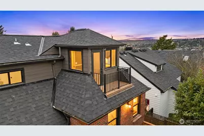 2512 Nob Hill Avenue N, Seattle, WA 98109 - Photo 31