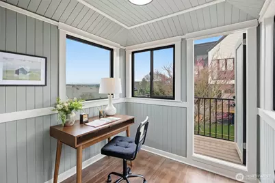 2512 Nob Hill Avenue N, Seattle, WA 98109 - Photo 29