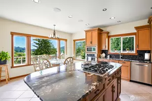 23738 Carlson Pl, Mount Vernon, WA 98274 - Photo 11