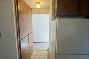 11752 Burke Ave N, Seattle, WA 98133 - Photo 9