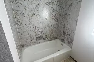 11752 Burke Ave N, Seattle, WA 98133 - Photo 13