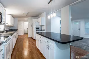 2412 S 371st St, Federal Way, WA 98003 - Photo 3