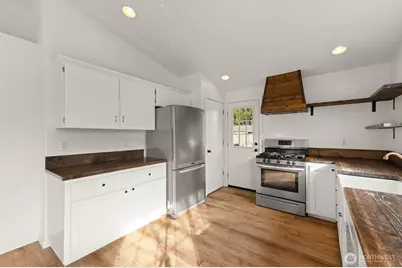 15946 Quail Meadows Court SE, Yelm, WA 98597 - Photo 9