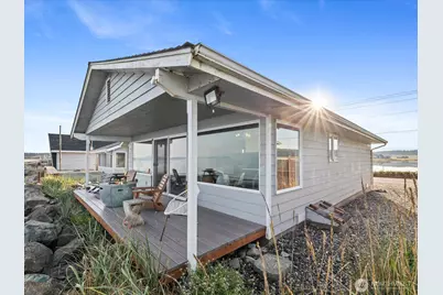 2625 W Beach Road, Oak Harbor, WA 98277 - Photo 3