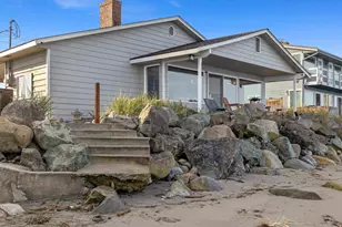 2625 W Beach Rd, Oak Harbor, WA 98277 - Photo 5