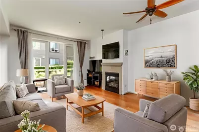 1840 25th Avenue NE #204, Issaquah, WA 98029 - Photo 5