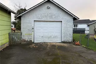 103 S. West Blvd, Aberdeen, WA 98520 - Photo 9