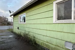 103 S. West Blvd, Aberdeen, WA 98520 - Photo 3