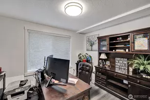 22429 SE 329th Ave, Black Diamond, WA 98010 - Photo 3