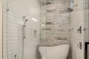 3743 W Commodore Way, Seattle, WA 98199 - Photo 21