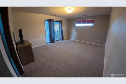 4421 60th Street Ct E, Tacoma, WA 98443 - Photo 9