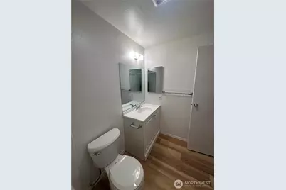 14133 NE 7th Place #3, Bellevue, WA 98007 - Photo 7