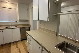 14133 NE 7th Pl, Bellevue, WA 98007 - Photo 3