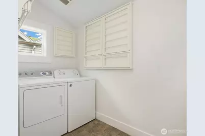 9209 Interlake Avenue N #A, Seattle, WA 98103 - Photo 21