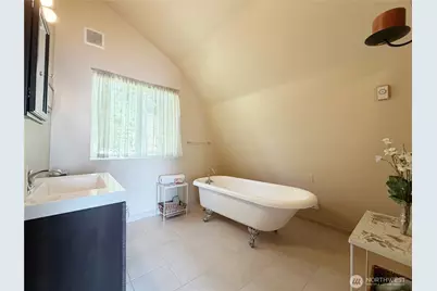 46 G Mukilteo Way, Hat Island, WA 98206 - Photo 25
