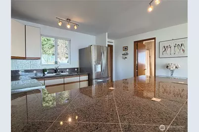 46 G Mukilteo Way, Hat Island, WA 98206 - Photo 15