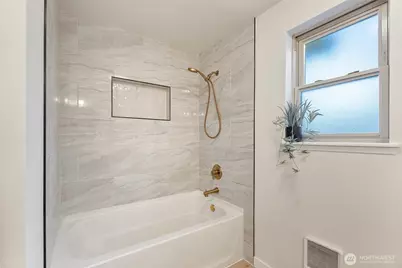 18126 Clarence Avenue, Stanwood, WA 98292 - Photo 15