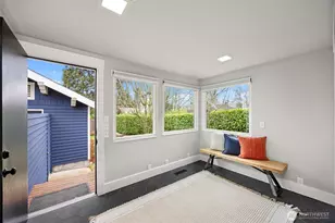 4748 4th Ave NE, Seattle, WA 98105 - Photo 23