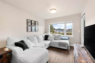 1882 Front Street #302, Lynden, WA 98264 - Photo 5