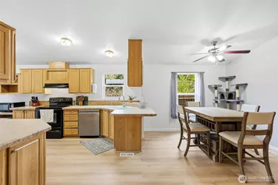 570 Ocean View Drive, Oak Harbor, WA 98277 - Photo 7