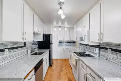 813 S 227th Place #5, Des Moines, WA 98198 - Photo 17