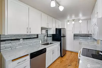 813 S 227th Place #5, Des Moines, WA 98198 - Photo 17