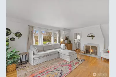 1301 Oakes Avenue, Everett, WA 98201 - Photo 5