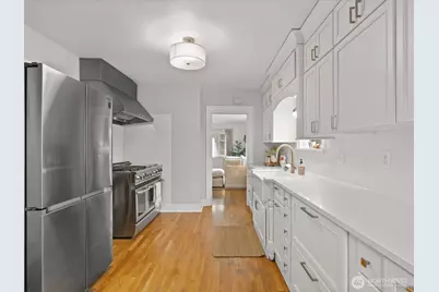 1301 Oakes Avenue, Everett, WA 98201 - Photo 17