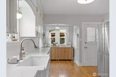 1301 Oakes Avenue, Everett, WA 98201 - Photo 15