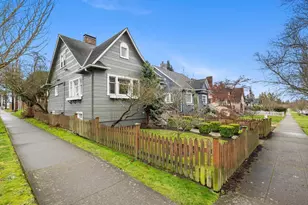 1301 Oakes Ave, Everett, WA 98201 - Photo 3